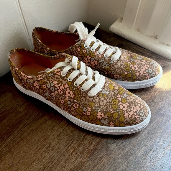 Universal Thread Floral Sneakers - Picture 1 of 5